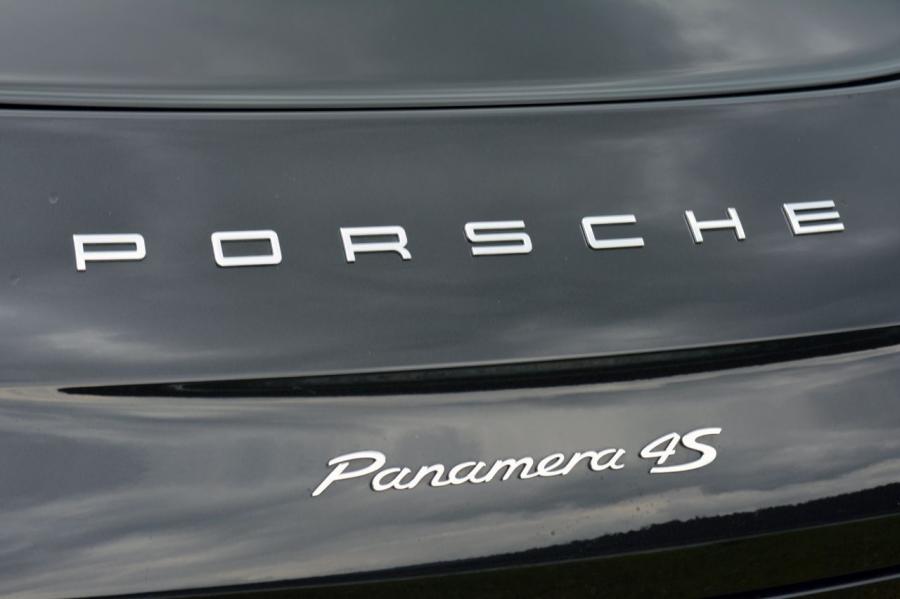  Porsche Panamera 4S Executive 2014 года  (фото 31 из 40)